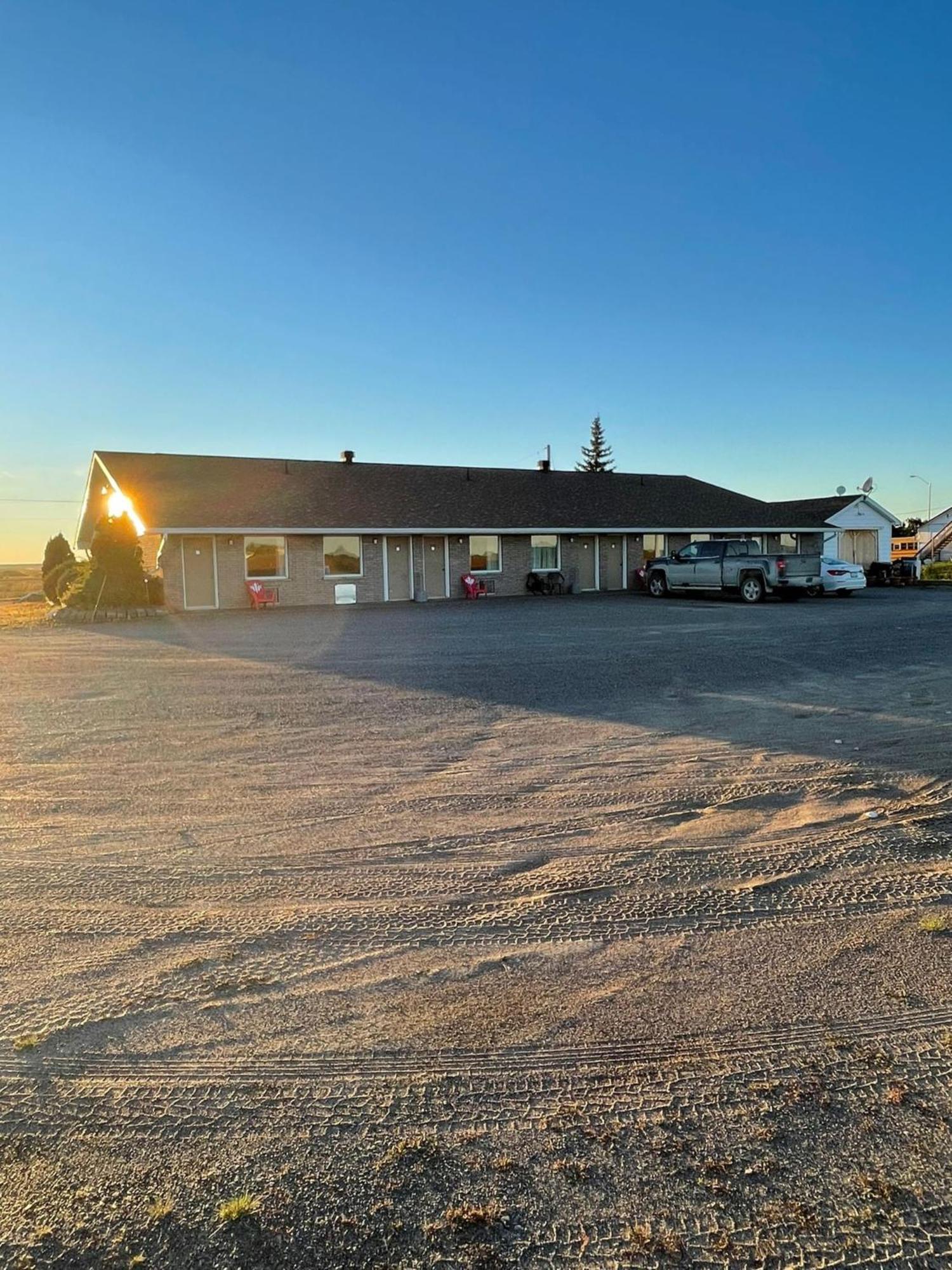 Earlton Motel Exterior foto